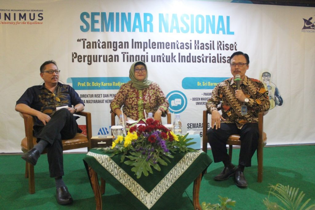 Read more about the article Ratusan Peserta dari 50 PT & Instansi di Indonesia Ikuti Seminar Nasional Unimus