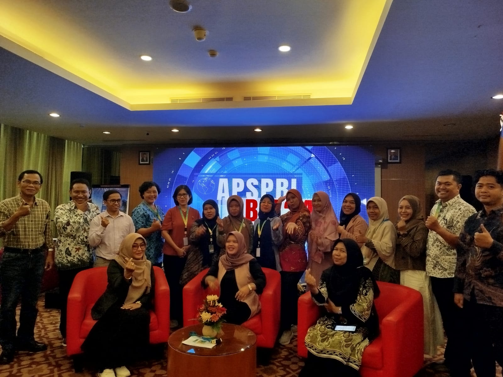 Dosen PBI Hadiri ABM APSPBI dan InCoLLT di Surabaya