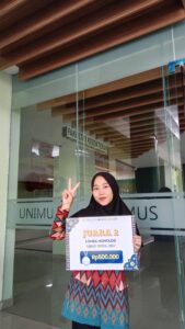 Read more about the article Mahasiswa Pendidikan Bahasa Inggris, Dwi Yulianti, Raih Juara 2 Lomba Monolog di Library Festival 2024