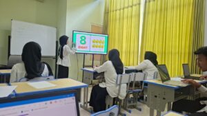 Read more about the article UJIAN MICROTEACHING SEBEGAI SYARAT KONVERSI MAKUL DI PRODI S1 PBI UNIMUS